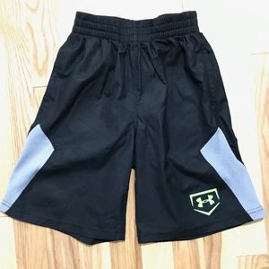 Under Armour Boys Black Athletic Shorts sz XS